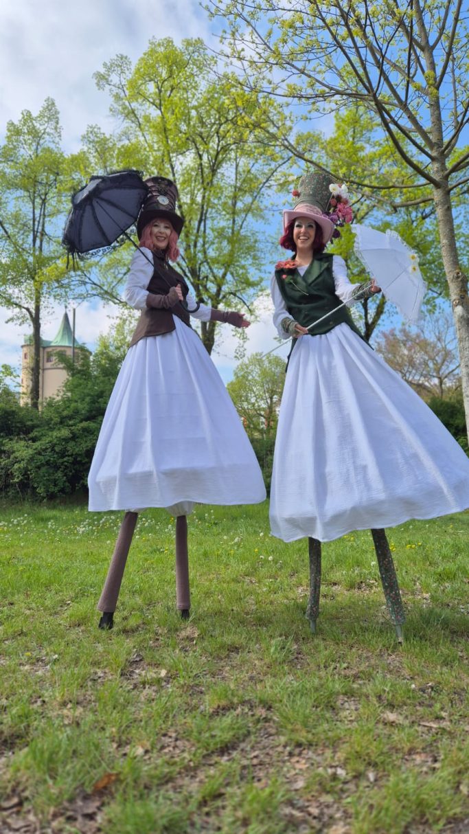Nostalgische Stelzenkünstler, Walk Act buchen