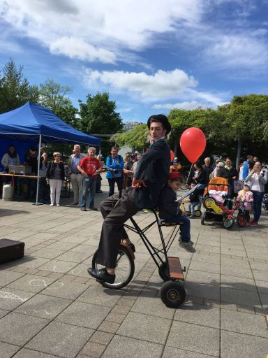 Walk Act Clown
