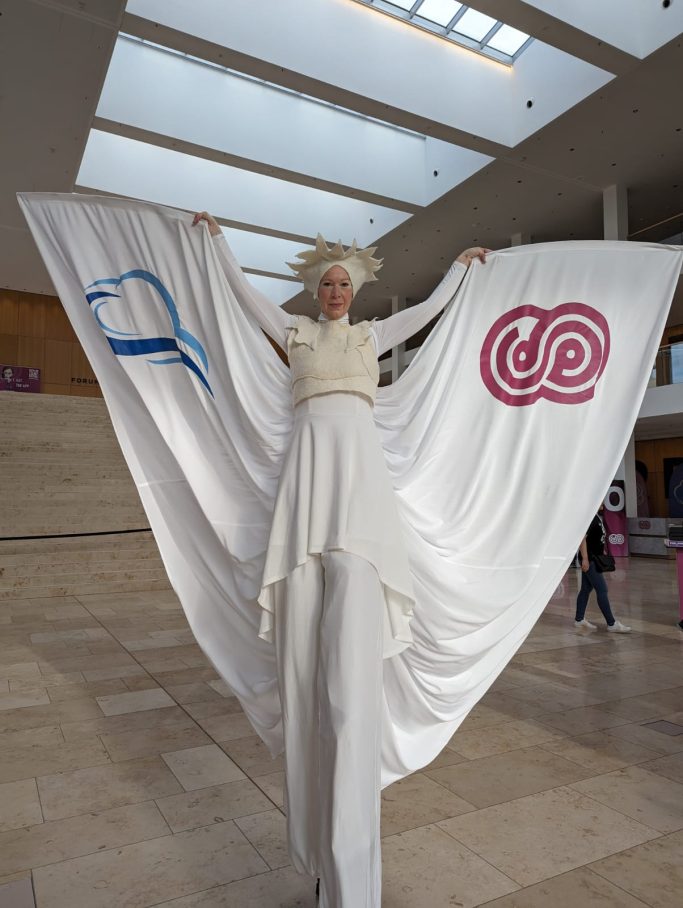 Logo Walk Act branding Marketing Performance Messe