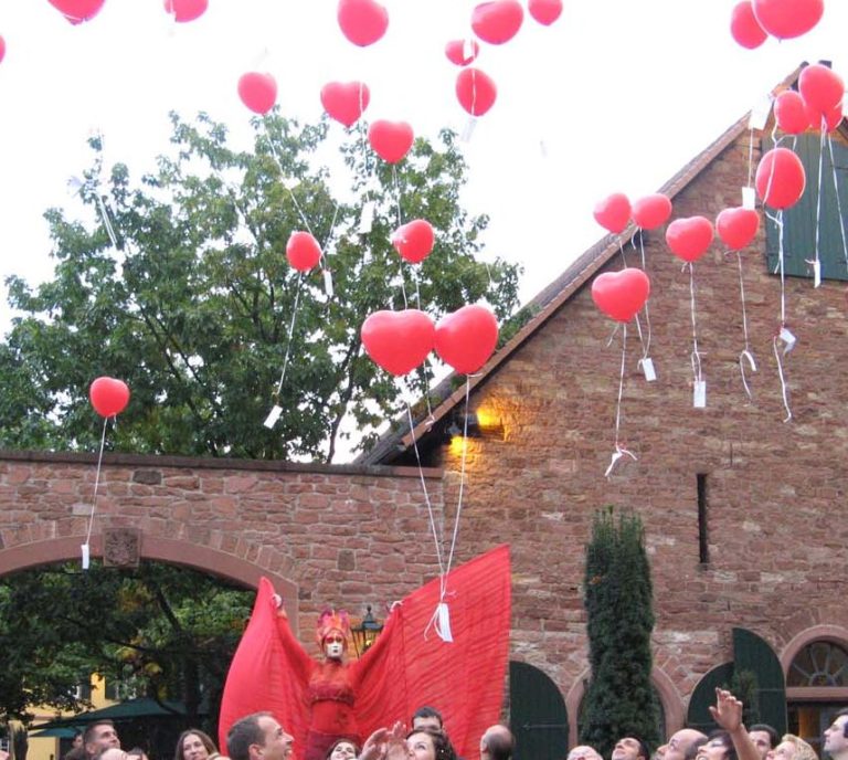 Stelzenwalkact Hochzeit