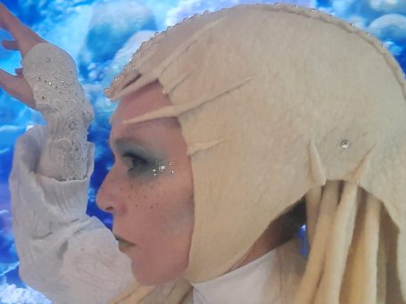 Wasserwesen Stelzenlauf Waking Act