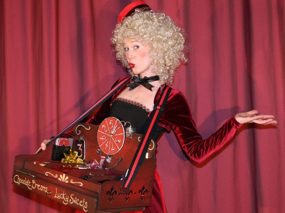 Walk Act Aimation mit Bauchladen für Betriebsfeiern