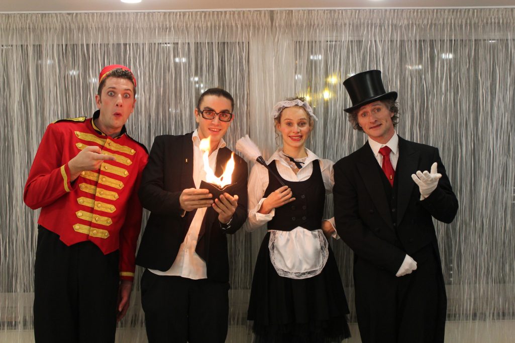 Komische Kellner Walking Act Dinner Varieté